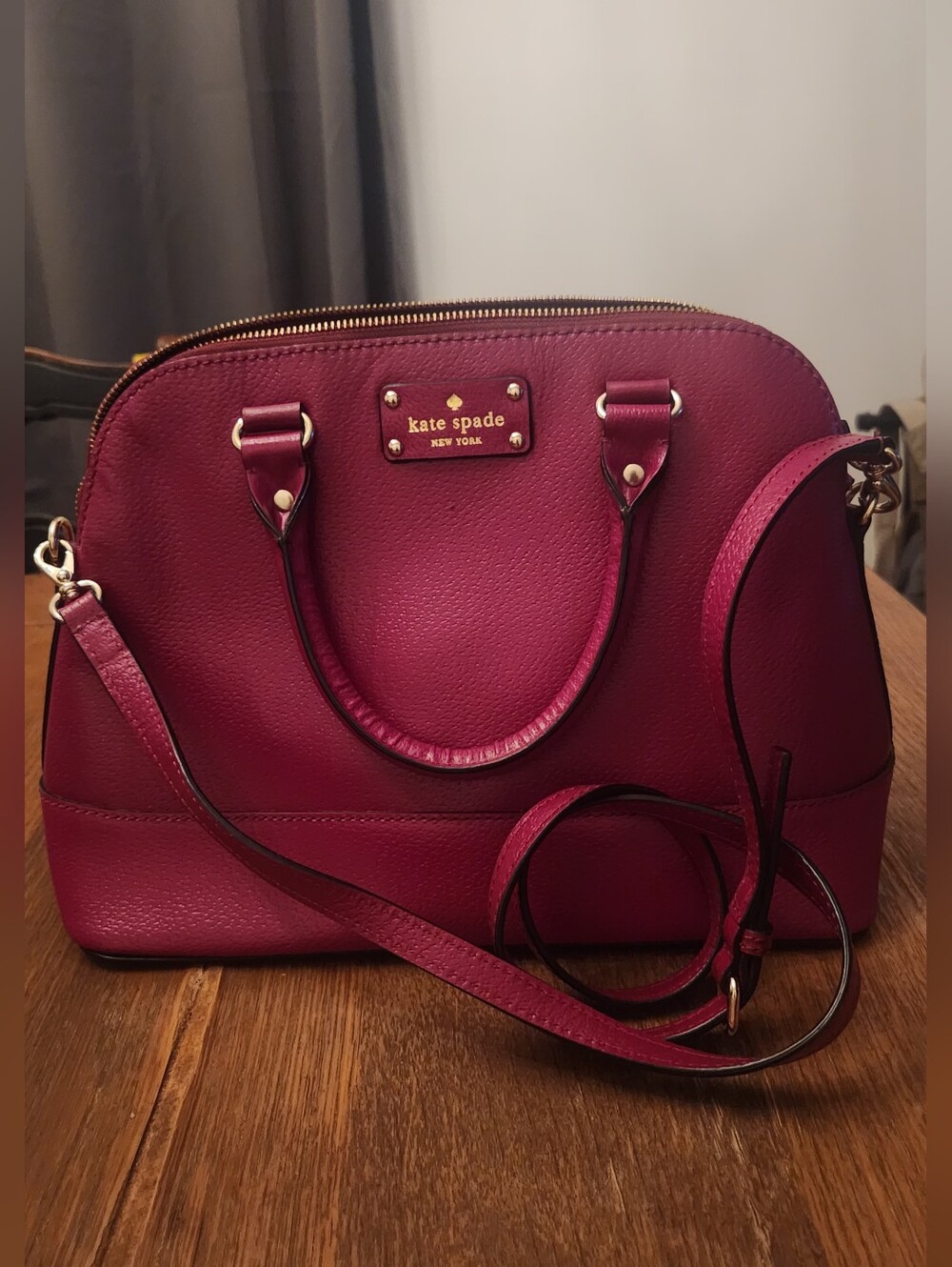 kate spade Leather magenta dome satchel with gold hardware PERFECT CONDITION